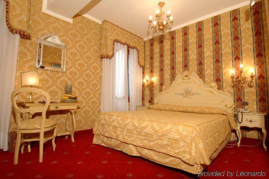 American-dinesen 4* Venecia